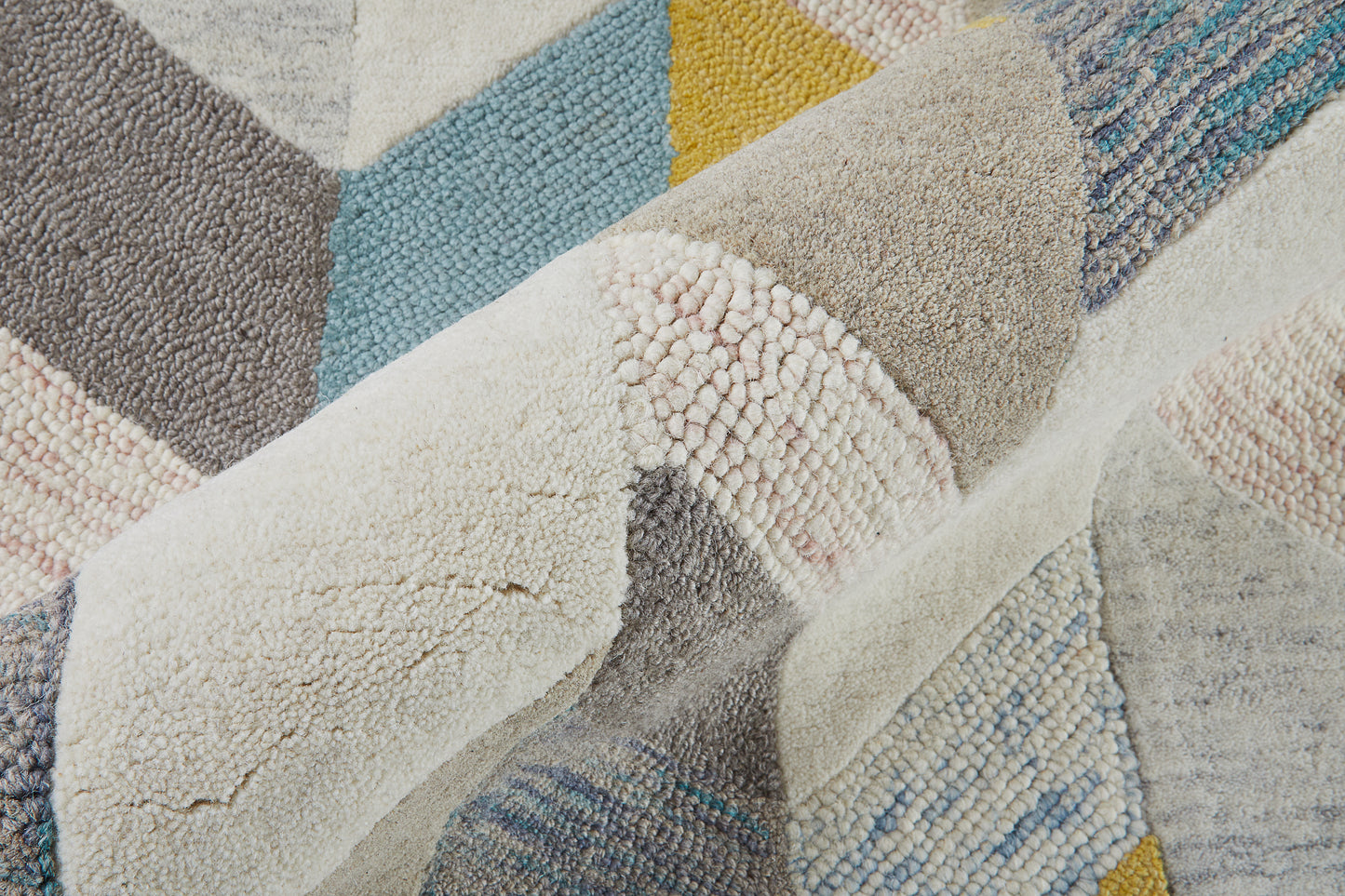 Arazad Graphic Chevron Tufted Rug