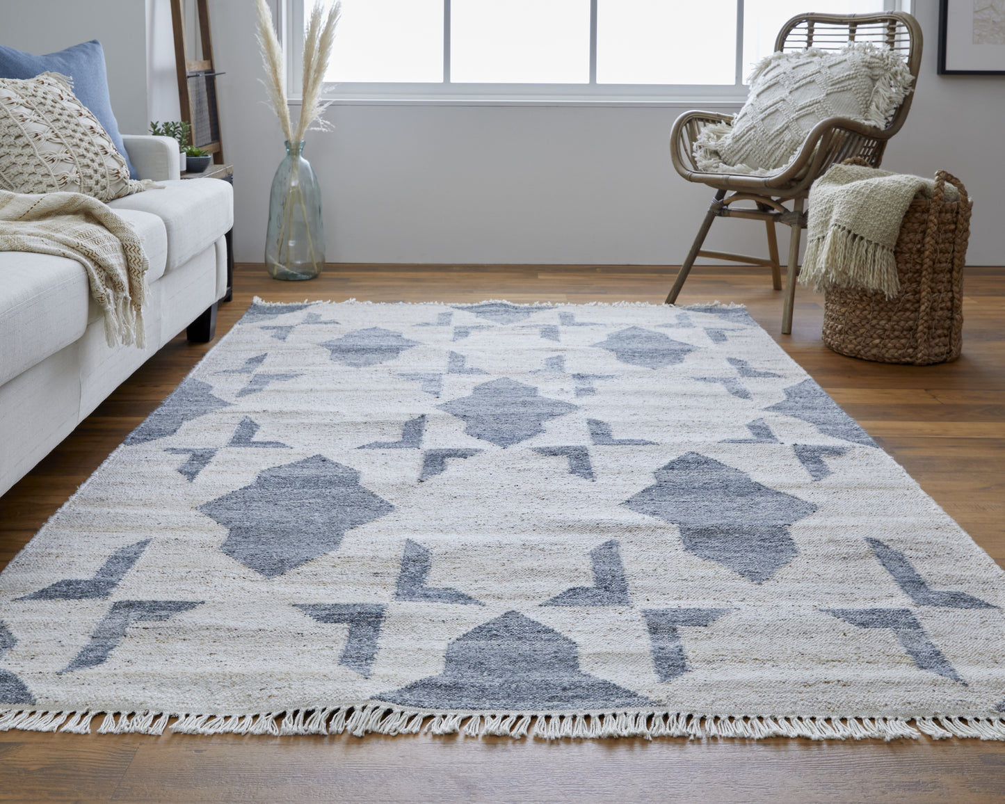 Beckett Transitional Gray/Beige Rug