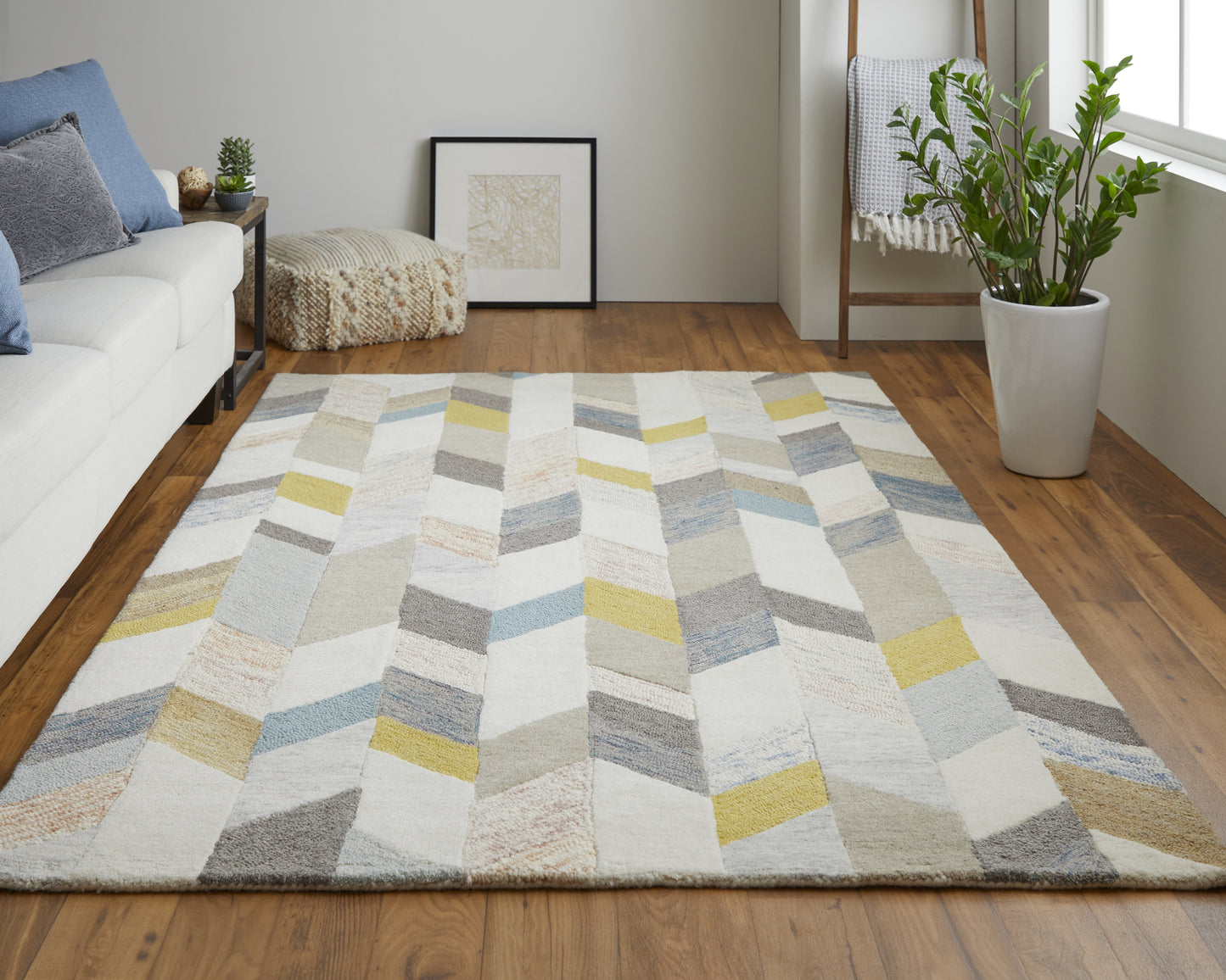 Arazad Graphic Chevron Tufted Rug