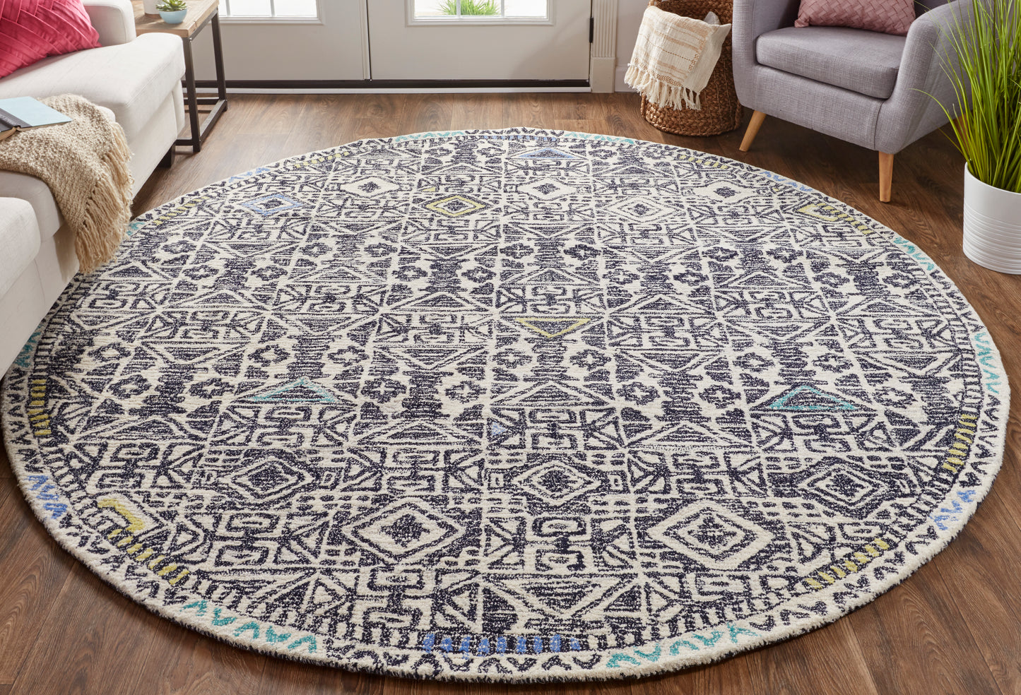 Arazad Tufted Tribal Pattern Rug