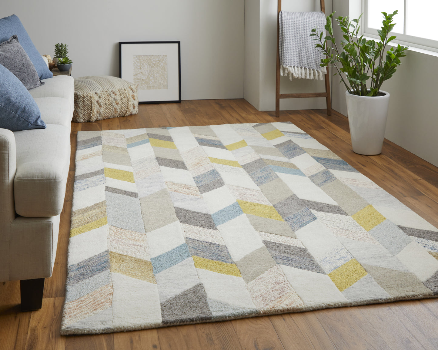 Arazad Graphic Chevron Tufted Rug