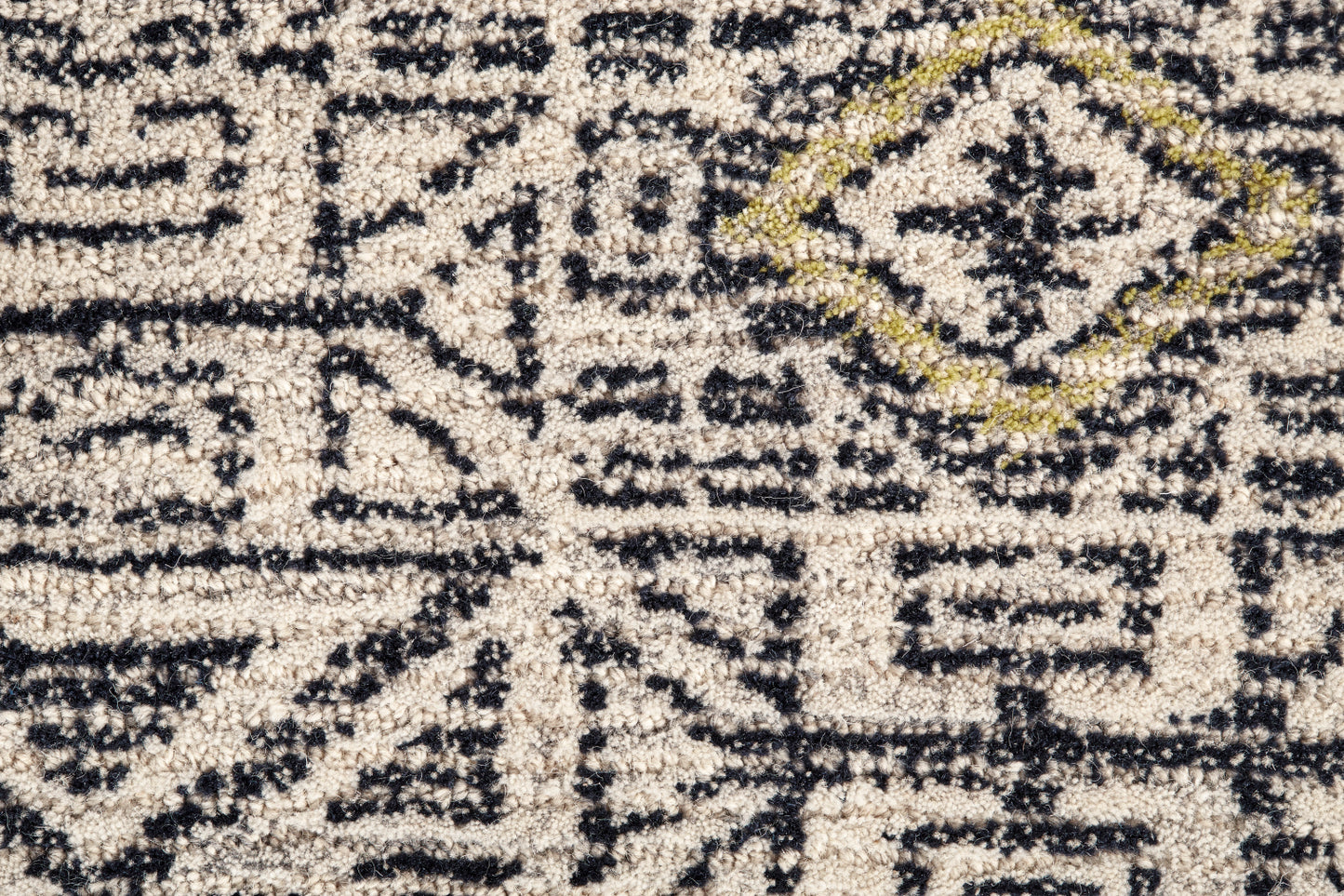 Arazad Tufted Tribal Pattern Rug