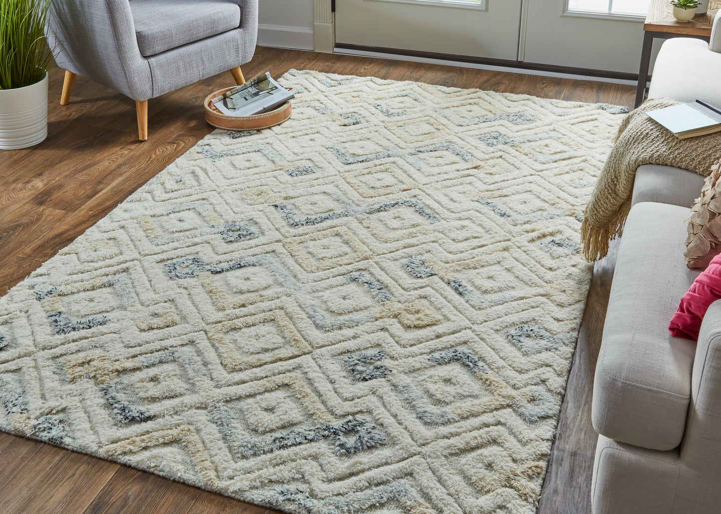 Anica Moroccan Diamond Wool Tufted Rug
