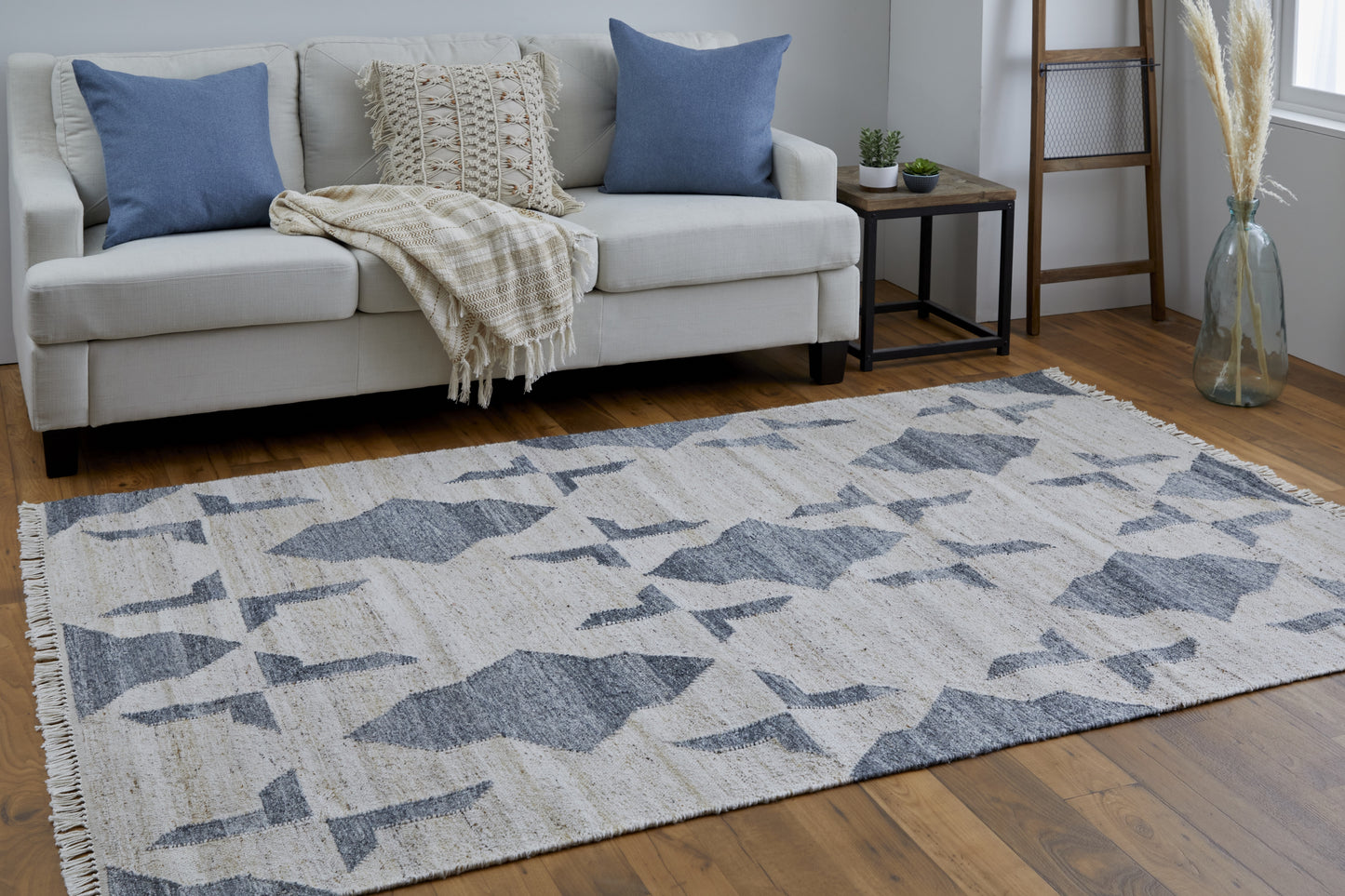 Beckett Transitional Gray/Beige Rug