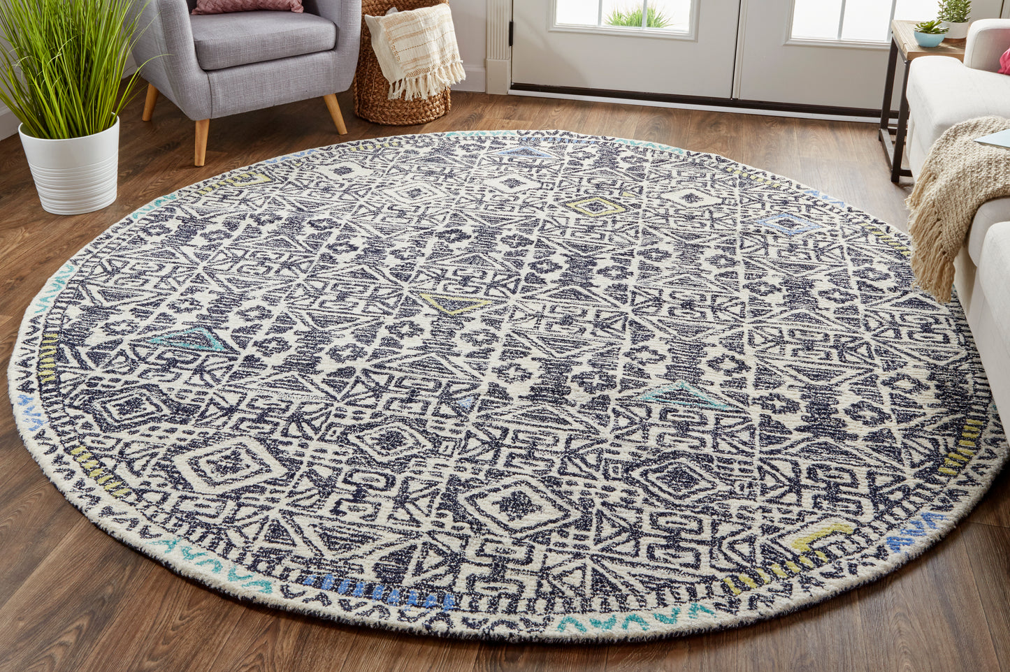 Arazad Tufted Tribal Pattern Rug