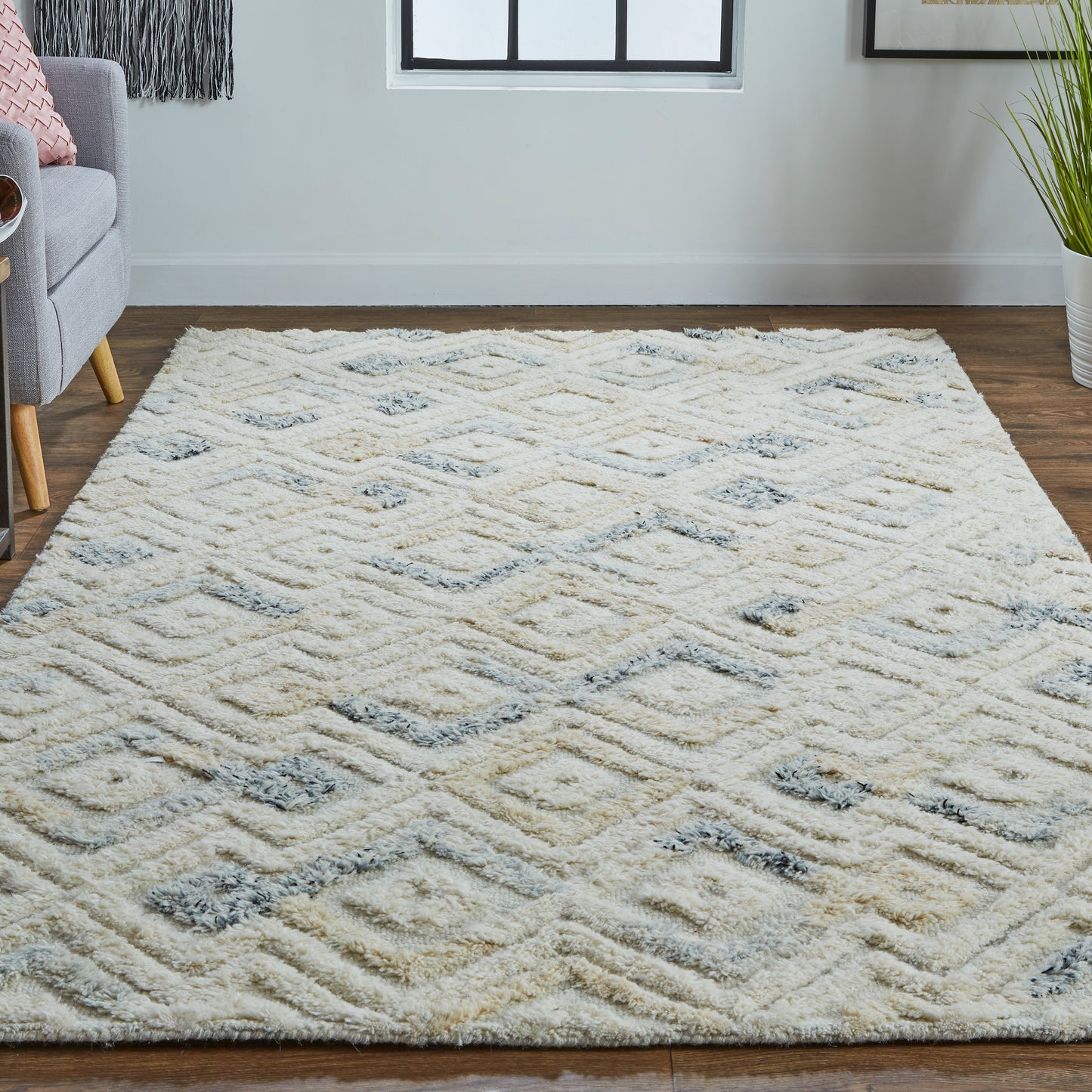 Anica Moroccan Diamond Wool Tufted Rug
