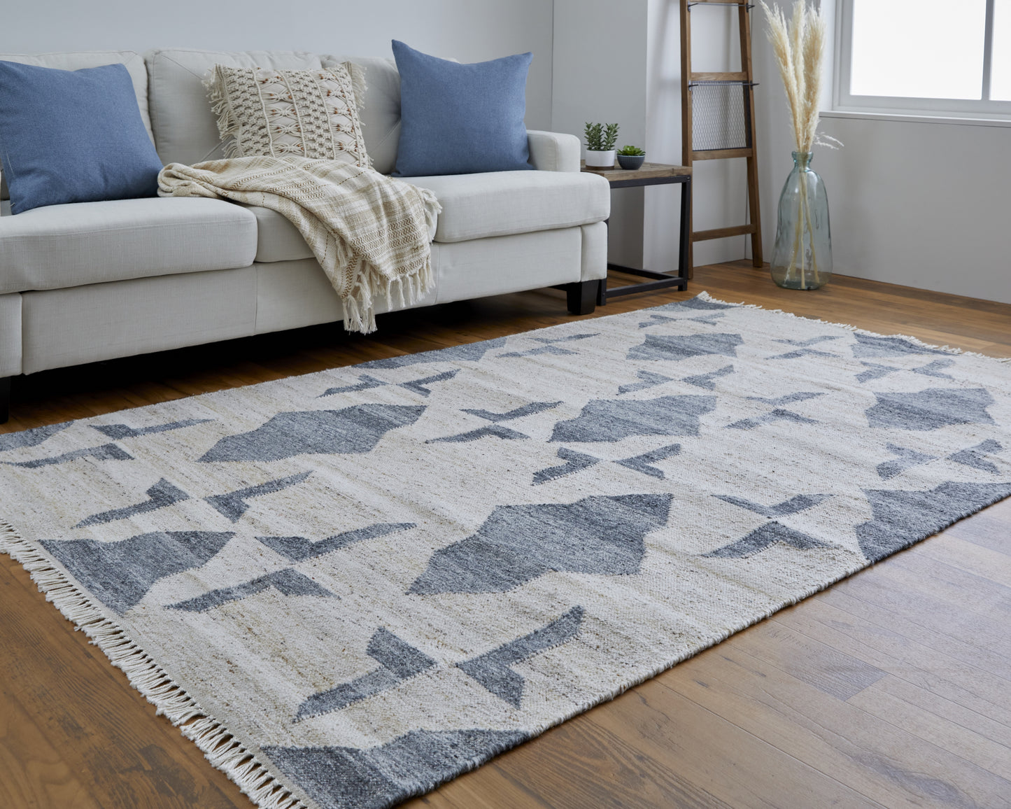Beckett Transitional Gray/Beige Rug