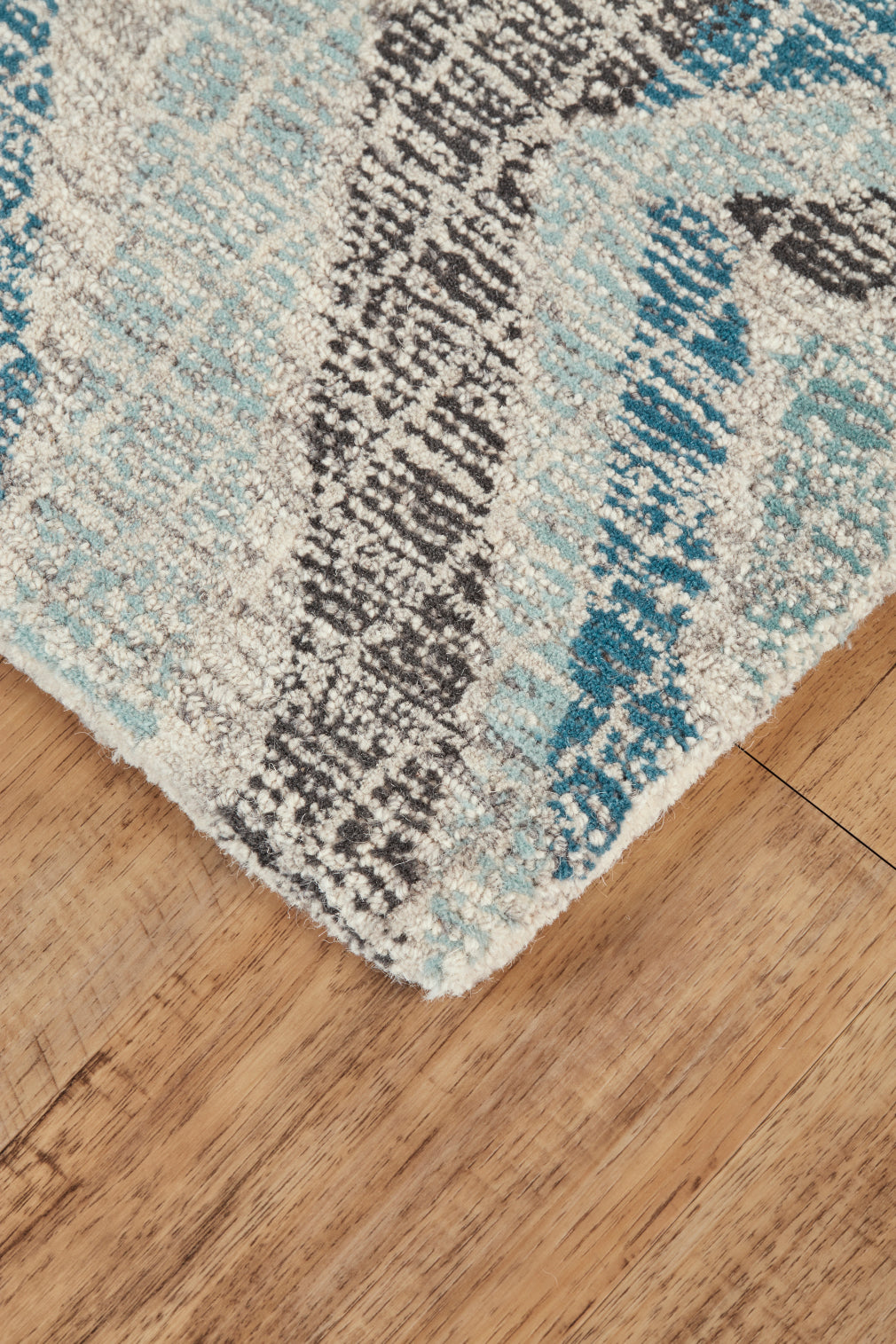 Arazad Retro Styled Modern Rug