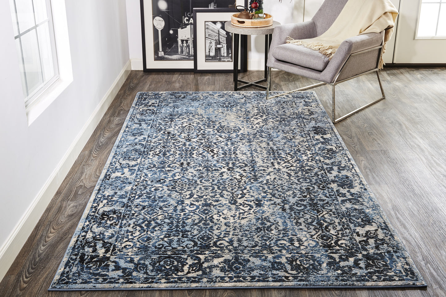 Ainsley Distressed Ornamental Rug