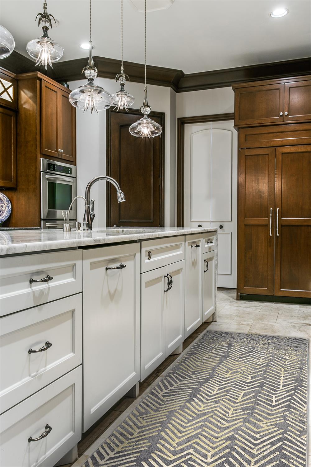 Bleecker Contemporary Arrows Area Rug