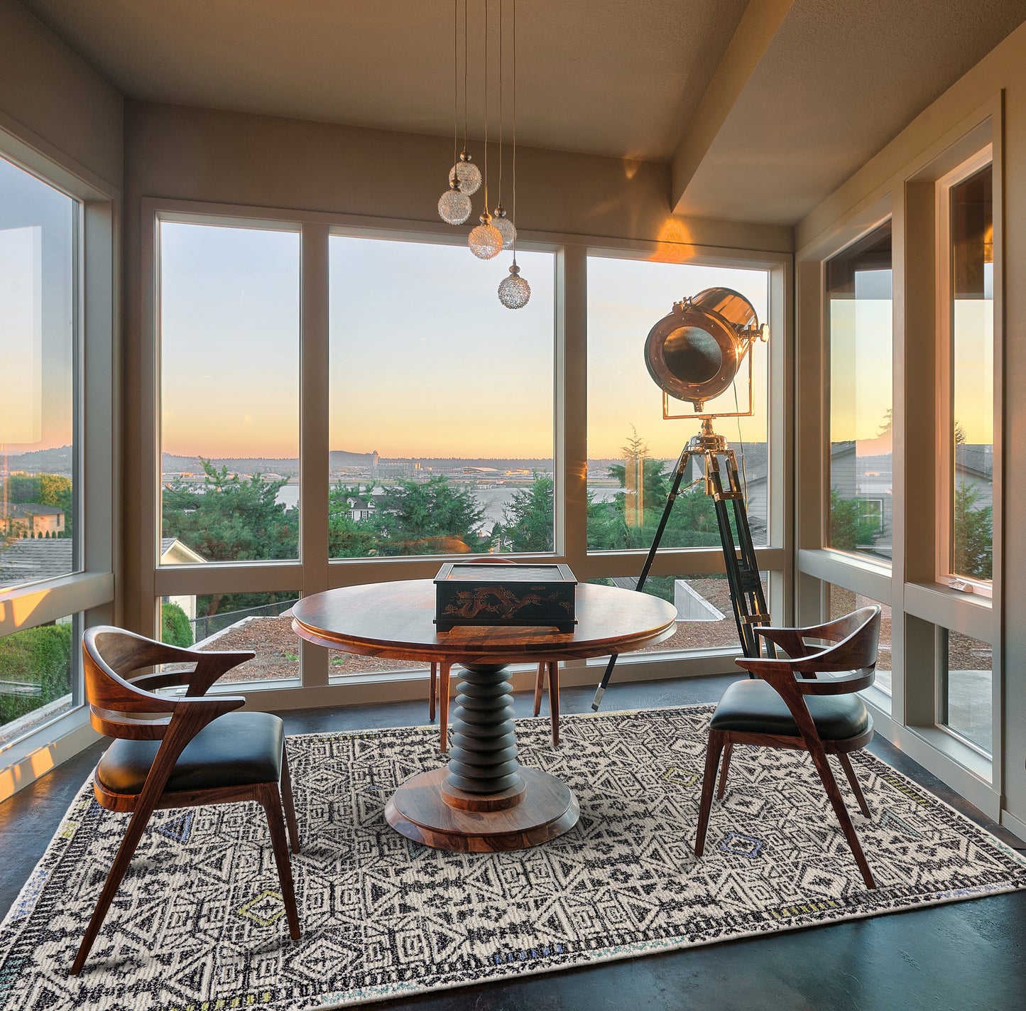 Arazad Tufted Tribal Pattern Rug